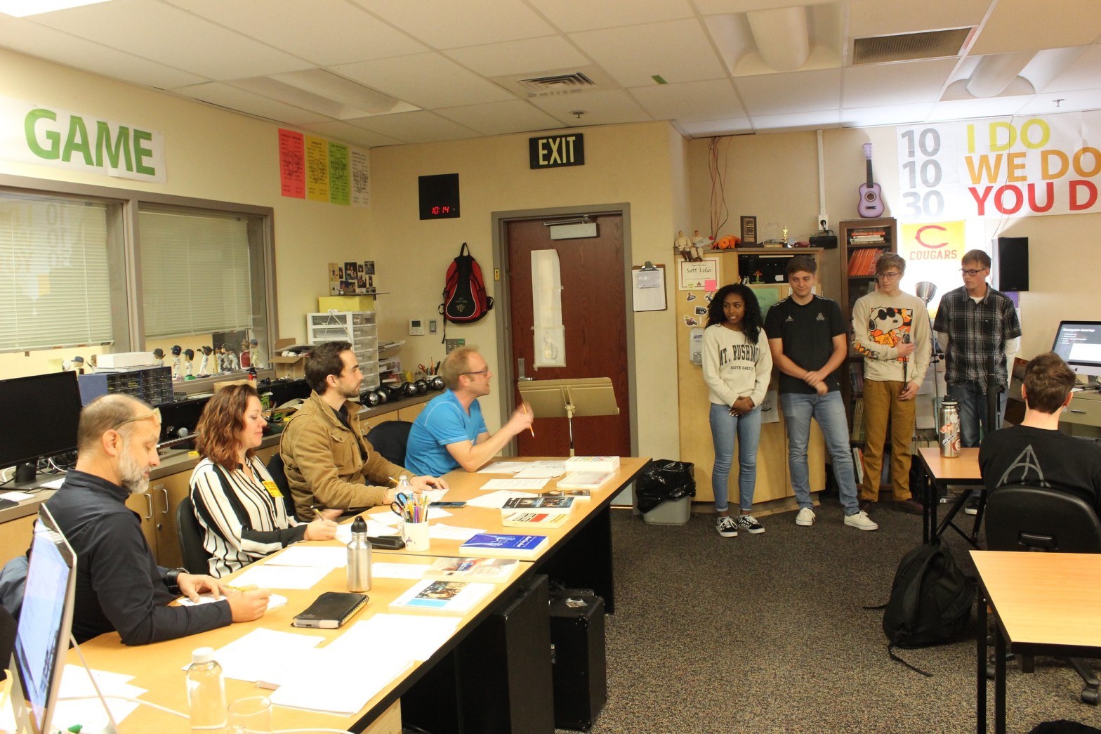 Image Session Review with Advisory Members